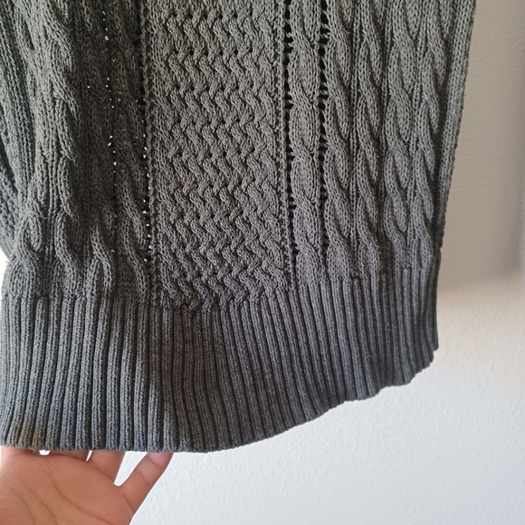 Mossimo sweater - Picture 5 of 11